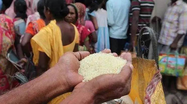 खैरा प्रखंड डीलर संघ द्वारा पूर्व कमिटी से आय-व्यय का हिसाब मांगने पर अलग कमेटी का किया गठन