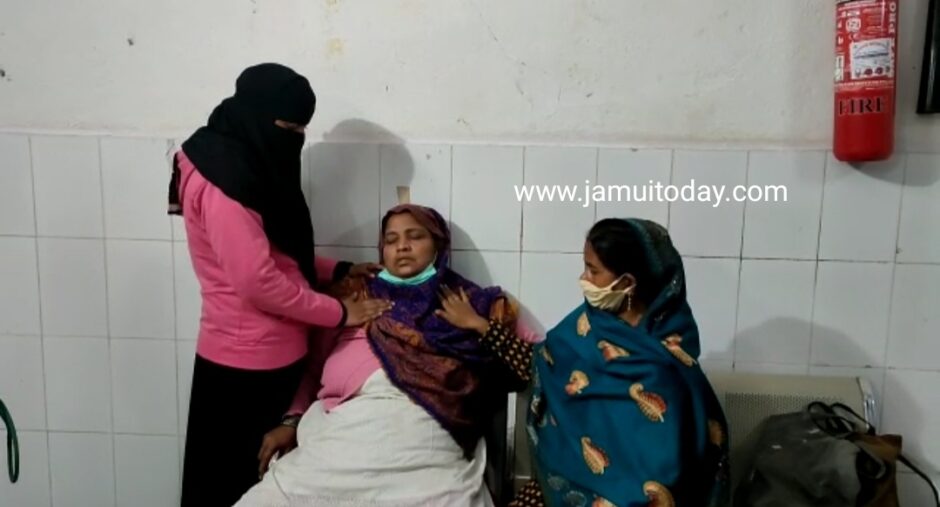 कोरोना का बूस्टर डोज़ लेने के बाद आंगनवाड़ी सेविका की तबीयत हुई खराब