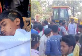 नदी में डूबने से बच्चे की मौत, आक्रोशित ग्रामीणों ने किया सड़क जाम