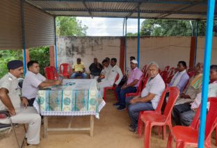 बकरीद पर्व को लेकर लक्ष्मीपुर थाना परिसर में शांति समिति की बैठक आयोजित