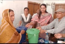 कचरा प्रबंधन को लेकर विधायक श्रेयसी सिंह ने किया एक नीला और एक हरा डस्टबिन किया वितरण