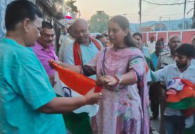 हर घर तिरंगा अभियान को सफल बनाने के लिए विधायक श्रेयसी सिंह ने किया तिरंगा वितरण