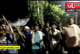 आदिवासियों ने कर दिया थाना का घेराव, पहुंच गए तीर कमान लेकर