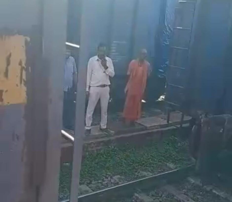 चलती मालगाड़ी ट्रेन का कपलिंग टूटने से 3 डब्बा हुआ अलग, बड़ा हादसा टला