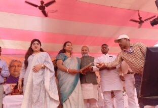 जमुई में 1236 नवनियुक्त शिक्षकों को प्रभारी मंत्री द्वारा मिला औपबंधिक नियुक्ति पत्र